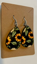 Load image into Gallery viewer, Tear Drop 3” Stainless Steel Hypo Allergenic Earrings
