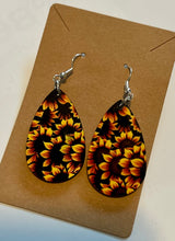 Load image into Gallery viewer, Tear Drop 3” Stainless Steel Hypo Allergenic Earrings
